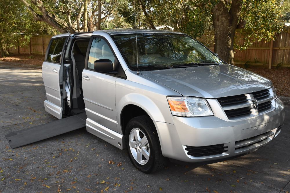 dodge grand caravan 2010 2D4RN4DE1AR256874 image dodge grand caravan 2010 2D4RN4DE1AR256874 image